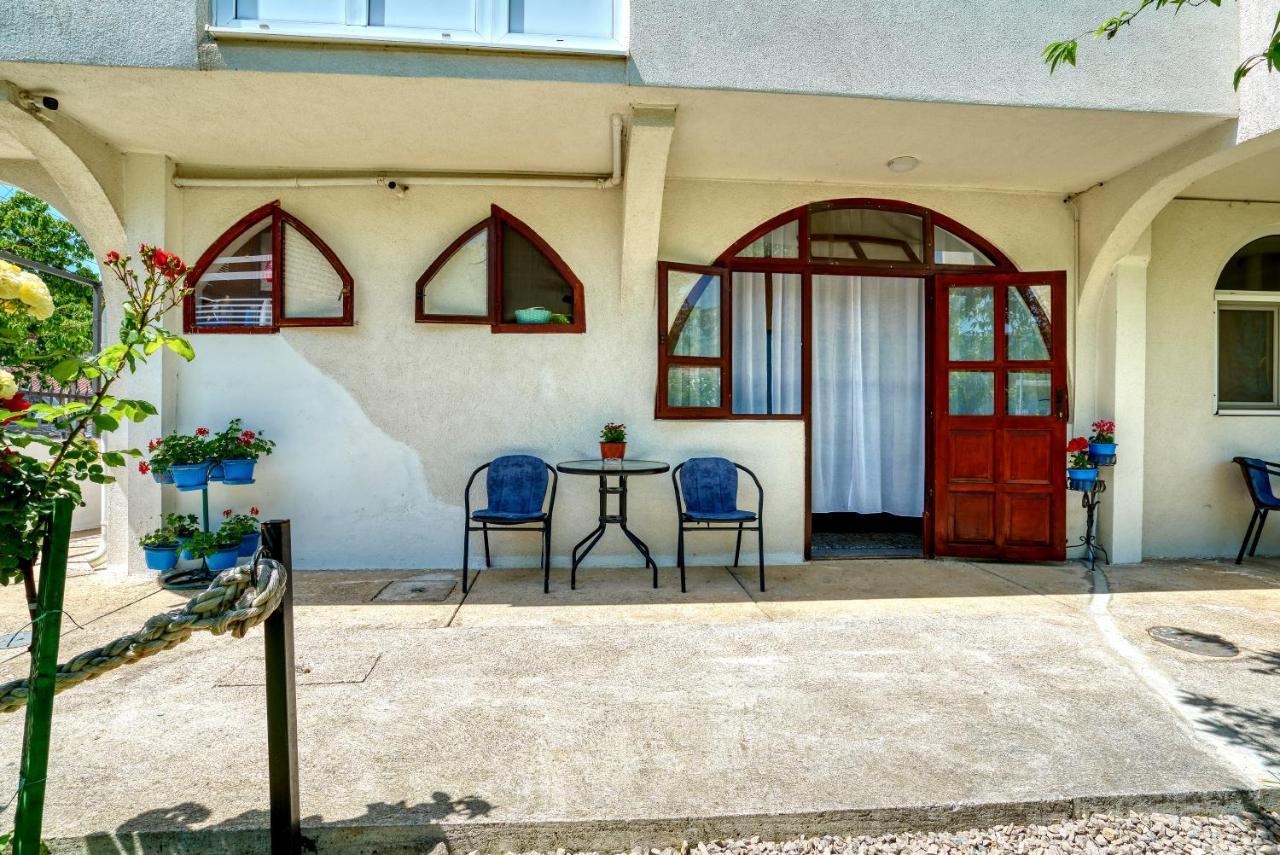 Apartments Suster Bar Luaran gambar