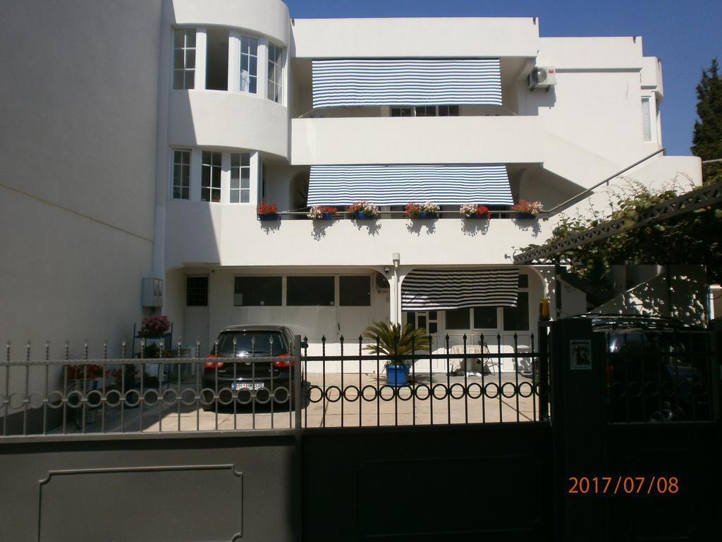 Apartments Suster Bar Luaran gambar