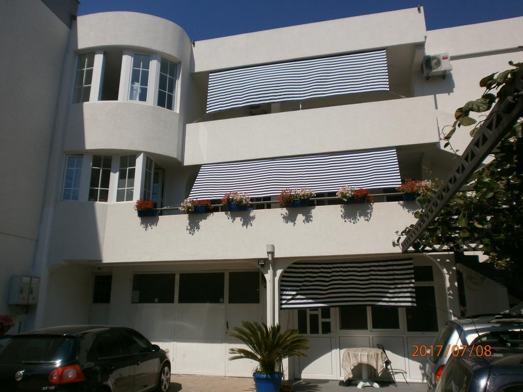 Apartments Suster Bar Luaran gambar