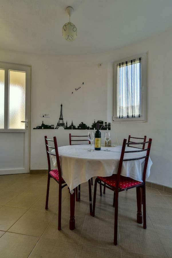 Apartments Suster Bar Luaran gambar